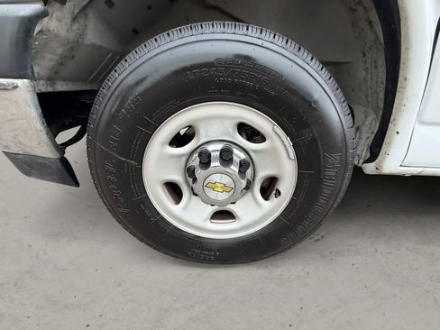 Used 2024 Chevrolet Express 3500 LT w/ LT Preferred Equipment Group RWD image 10