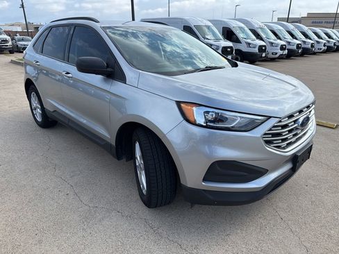 Used 2022 Ford Edge SE image 18