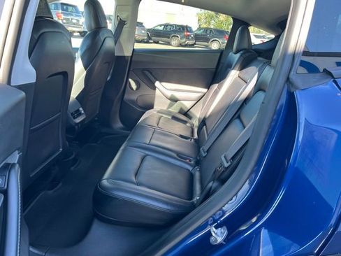 Used 2022 Tesla Model Y Performance image 28