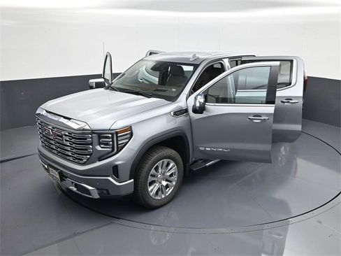 Used 2025 GMC Sierra 1500 Denali w/ Technology Package image 30