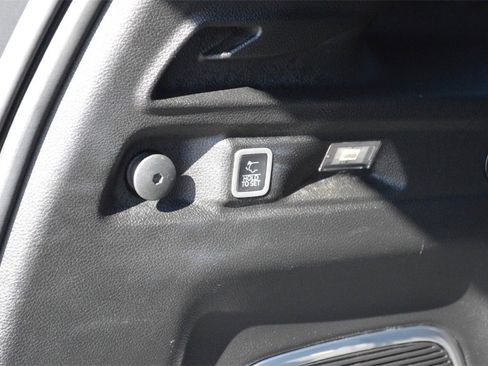 Certified 2023 Jeep Grand Cherokee L Limited w/ Luxury Tech Group II image 41