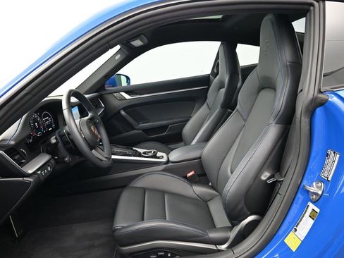 Used 2025 Porsche 911 Carrera S image 5