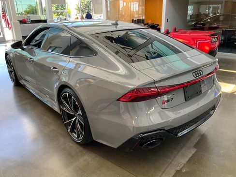 Used 2022 Audi RS 7 Sportback AWD/4WD image 25