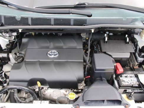 Used 2015 Toyota Sienna XLE FWD image 26