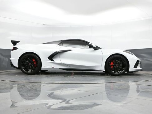 Used 2023 Chevrolet Corvette Stingray Premium Conv w/ Z51 Performance Package RWD image 44