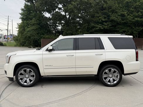 Used 2015 GMC Yukon Denali w/ Premium Package AWD/4WD image 21