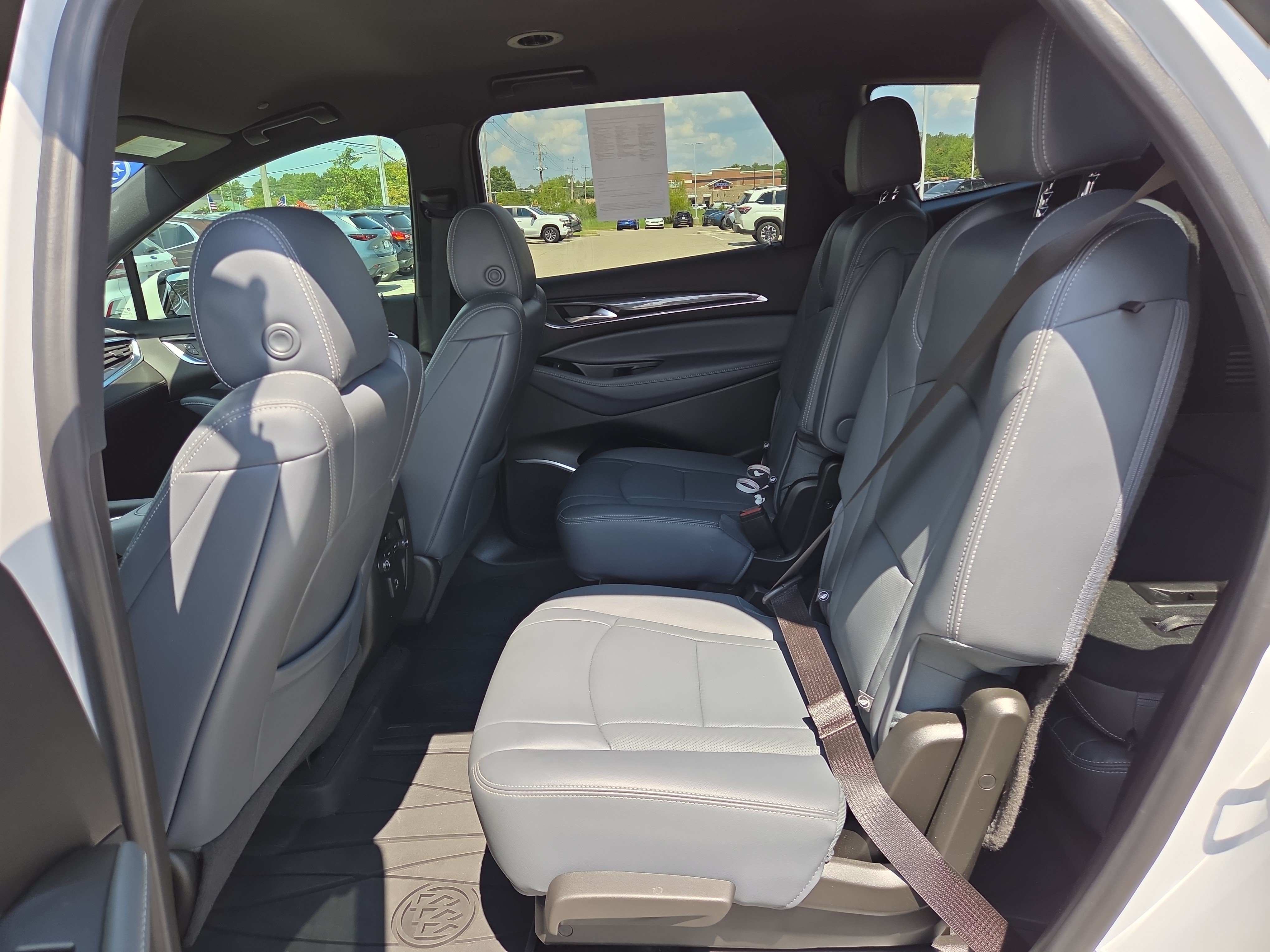 Used 2023 Buick Enclave Essence w/ Sport Touring Edition AWD/4WD image 11