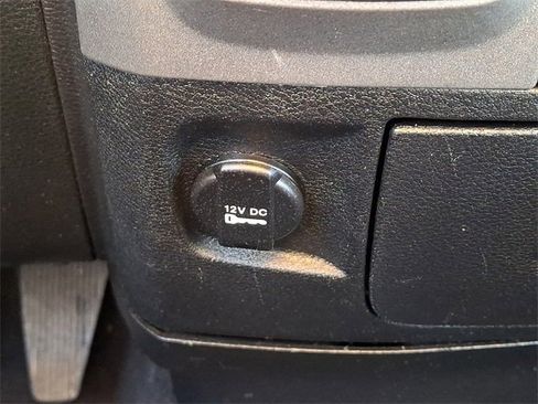 Used 2018 RAM 1500 Express image 25