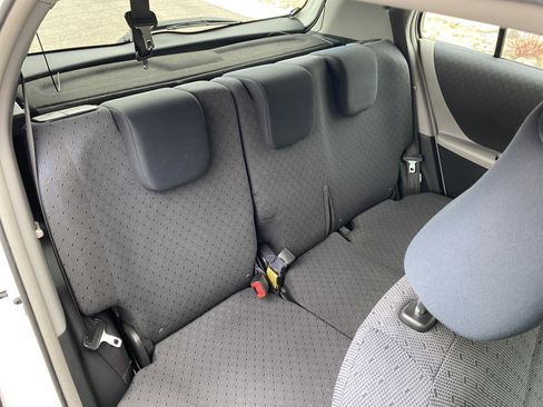 Used 2009 Toyota Yaris 4-Door Hatchback image 20