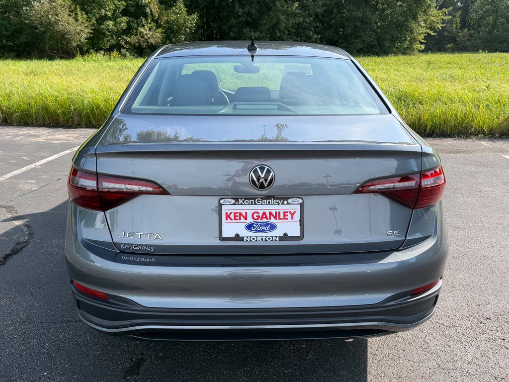 Used 2022 Volkswagen Jetta SE FWD image 10