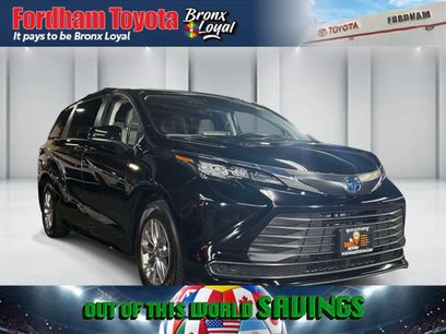 Certified 2024 Toyota Sienna LE
