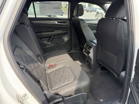 New 2026 Volkswagen Atlas Cross Sport SE AWD/4WD image 27
