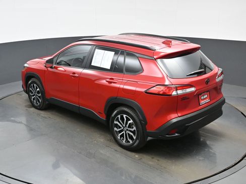 Used 2024 Toyota Corolla Cross SE image 36