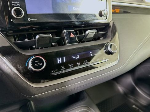 Used 2022 Toyota Corolla SE image 16