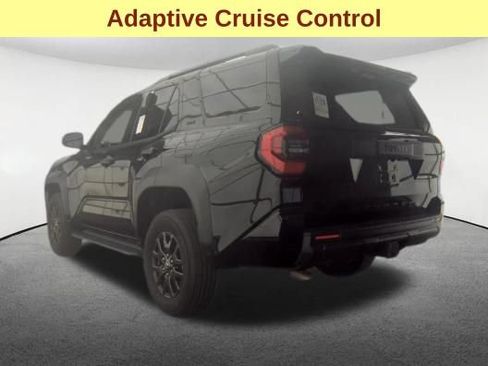 Used 2025 Toyota 4Runner SR5 AWD/4WD image 8