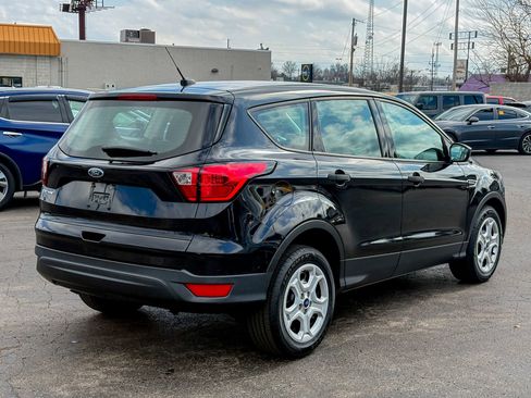 Used 2019 Ford Escape S image 9