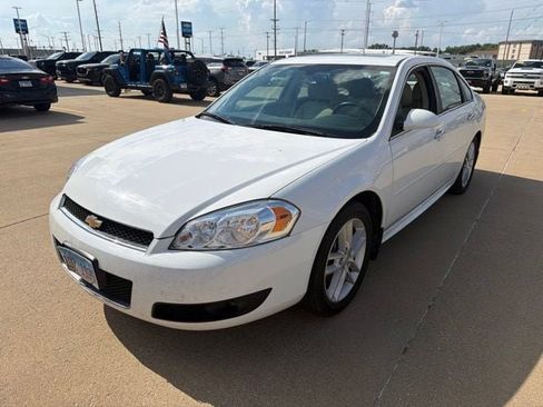 Used 2013 Chevrolet Impala LTZ FWD image 3
