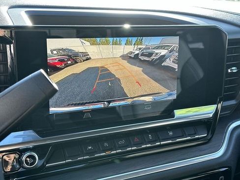 Used 2025 GMC Sierra 1500 SLT image 14