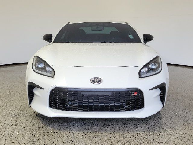 Used 2025 Toyota GR86 Premium RWD image 3