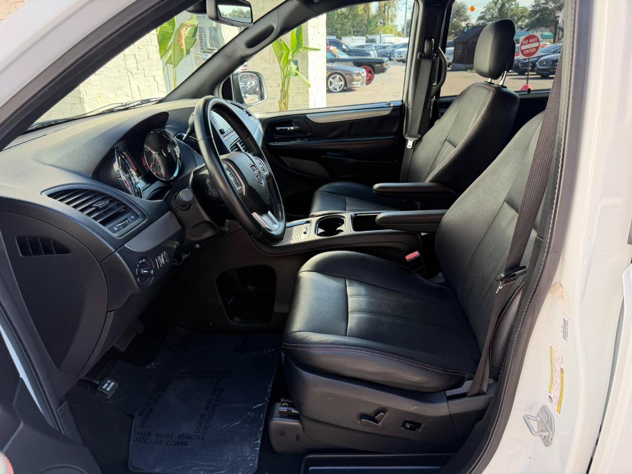 Used 2019 Dodge Grand Caravan GT FWD image 19