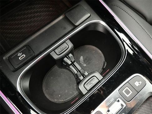 New 2025 Mercedes-Benz GLA 250 image 31