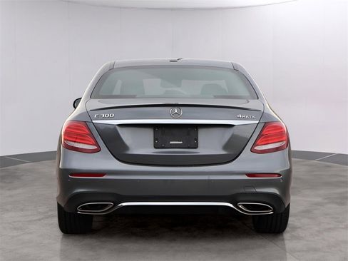 Used 2019 Mercedes-Benz E 300 4MATIC image 6