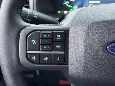 Used 2025 Ford F150 Lightning Lariat image 20