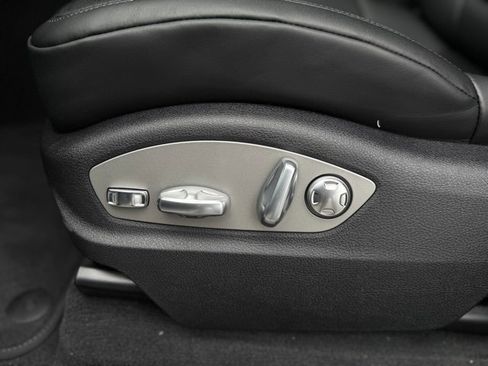 New 2026 Porsche Macan image 15