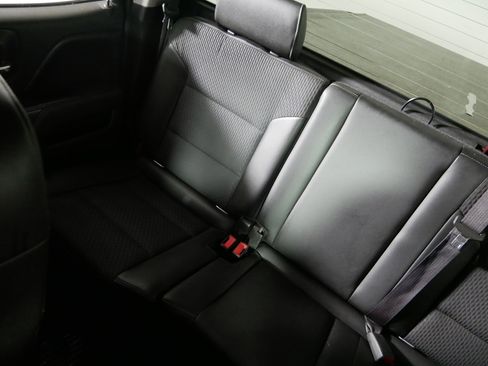 Used 2015 GMC Sierra 1500 SLE image 12