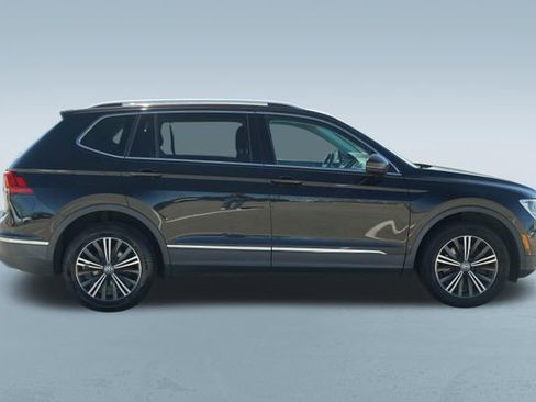 Used 2018 Volkswagen Tiguan SEL image 9