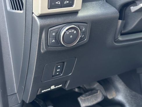 Used 2019 Ford F450 Lariat w/ Chrome Package AWD/4WD image 24