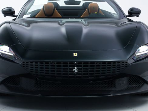 Certified 2025 Ferrari Roma Spider RWD image 14