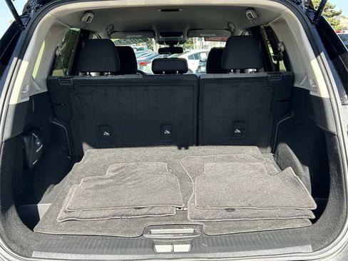 Certified 2023 Nissan Rogue SV image 12