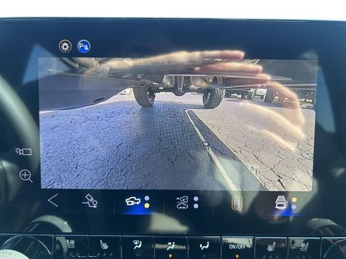 New 2026 Chevrolet Colorado ZR2 w/ Technology Package AWD/4WD image 35