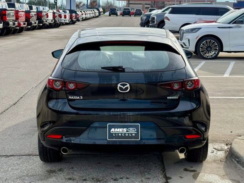 Used 2019 MAZDA MAZDA3 Hatchback image 4