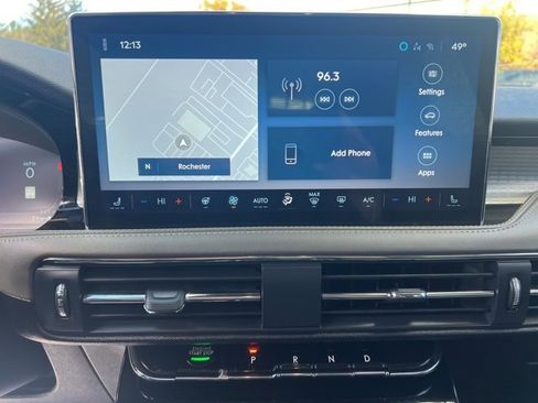 Used 2023 Lincoln Corsair AWD w/ Equipment Group 101A image 28