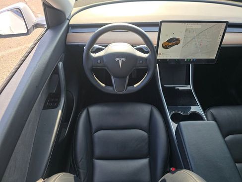 Used 2020 Tesla Model Y Long Range image 23
