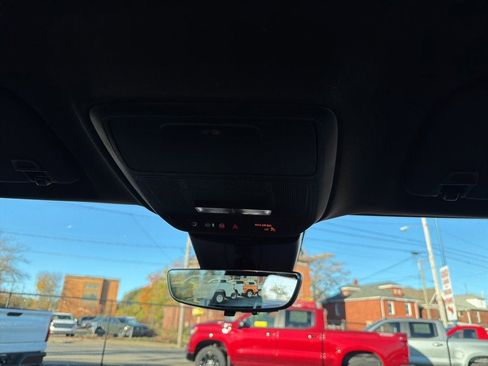 New 2026 Chevrolet Traverse Z71 w/ Enhanced Driving Package image 23