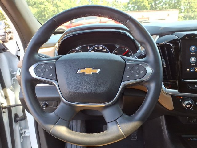 Used 2023 Chevrolet Traverse Premier AWD/4WD image 16