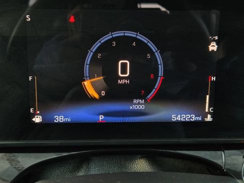 Used 2025 Chevrolet Trax RS w/ Driver Confidence Package FWD image 13