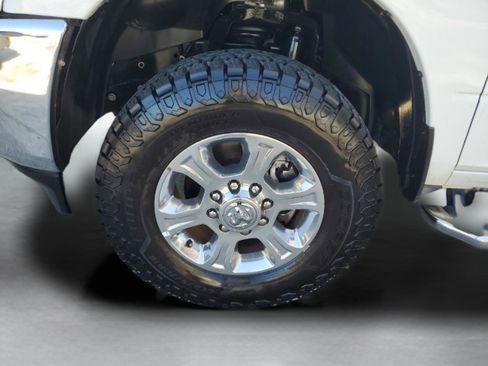 Used 2024 RAM 3500 Big Horn image 35