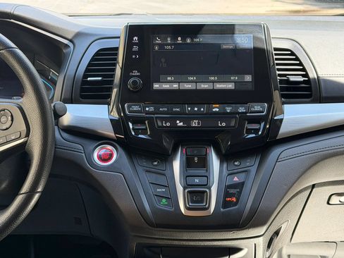 Used 2018 Honda Odyssey EX image 15