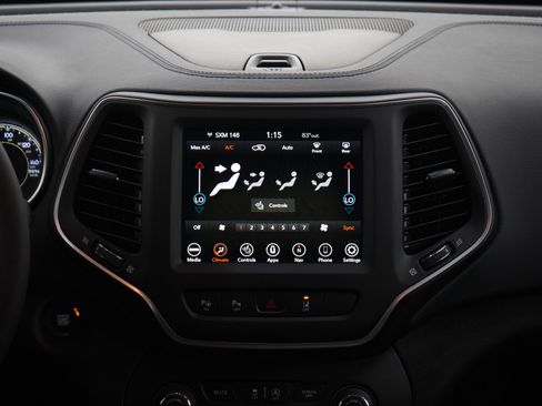 Used 2023 Jeep Cherokee Altitude Lux AWD/4WD image 15