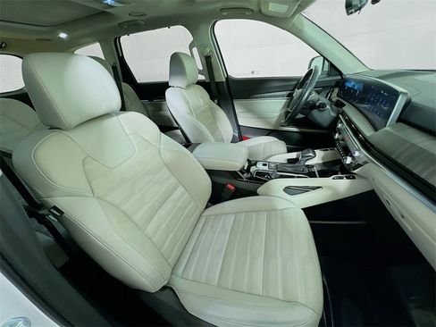 Used 2024 Kia Telluride SX Prestige image 25
