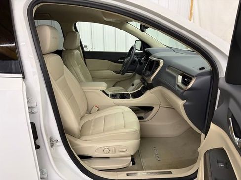 Used 2023 GMC Acadia Denali AWD/4WD image 32