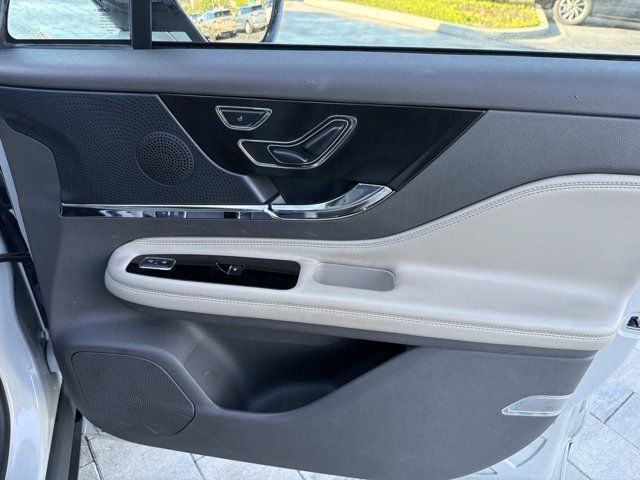 Certified 2023 Lincoln Corsair Reserve FWD image 15