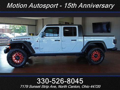Used 2022 Jeep Gladiator Mojave w/ LED Lighting Group AWD/4WD image 5
