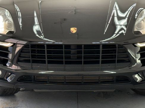 Used 2017 Porsche Macan AWD/4WD image 20