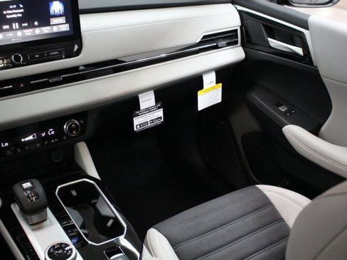 New 2026 Mitsubishi Outlander SE FWD image 22