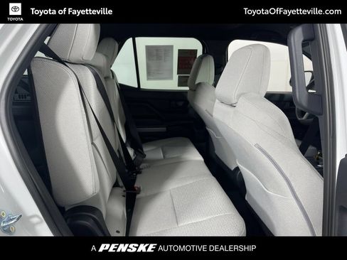 Used 2026 Toyota 4Runner SR5 AWD/4WD image 6